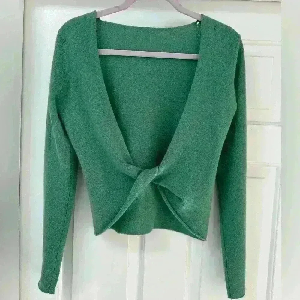 Bebe Vintage 100% Cashmere Twist Front Design‎ M